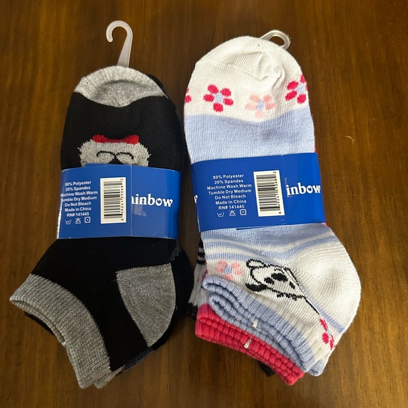 Women’s socks Size 6-8 Bundle of 2 Packs of 3 Pairs NWT - Picture 3 of 4